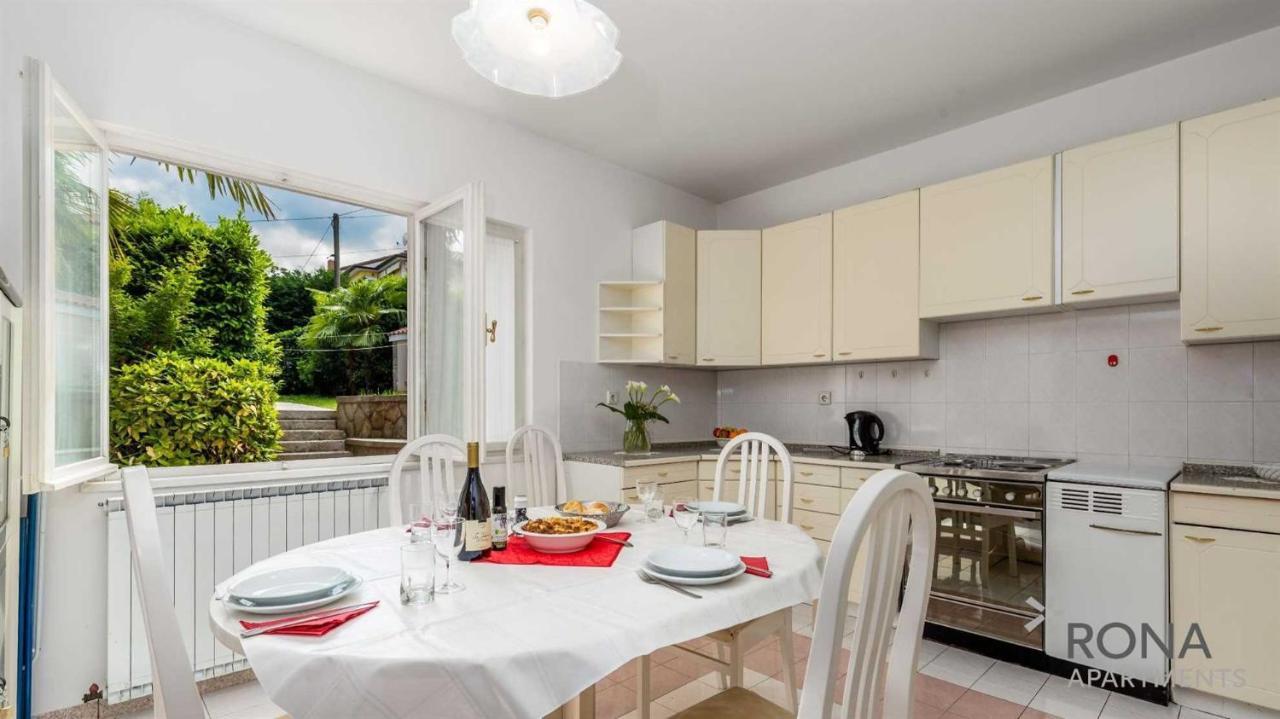 Rona Apartments Ani Ičići Exteriér fotografie