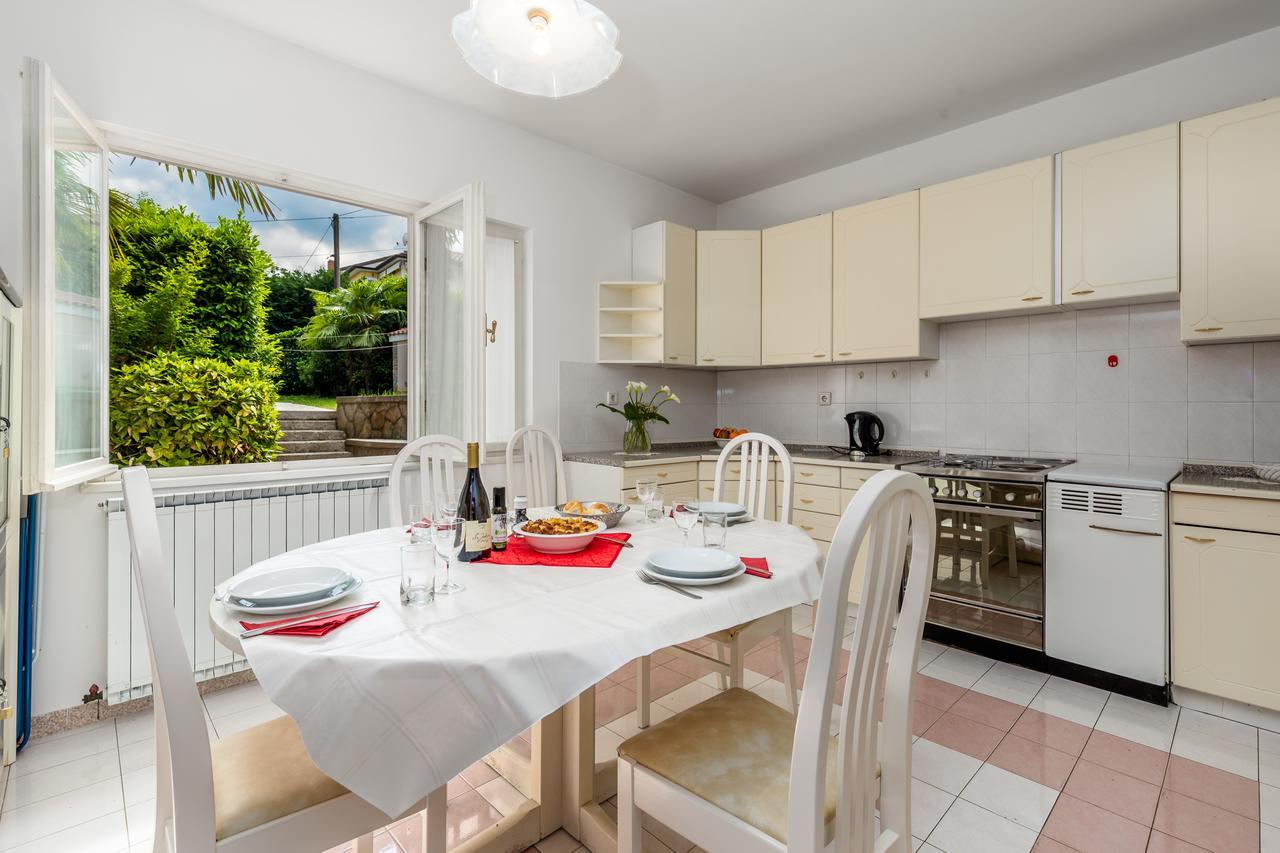 Rona Apartments Ani Ičići Exteriér fotografie