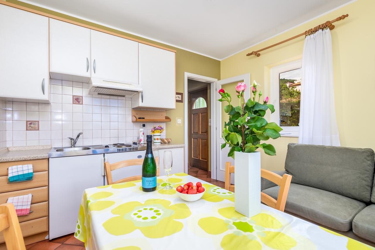 Rona Apartments Ani Ičići Exteriér fotografie