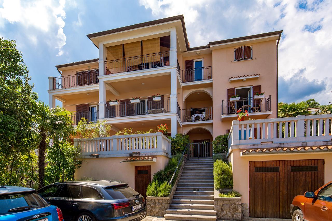 Rona Apartments Ani Ičići Exteriér fotografie
