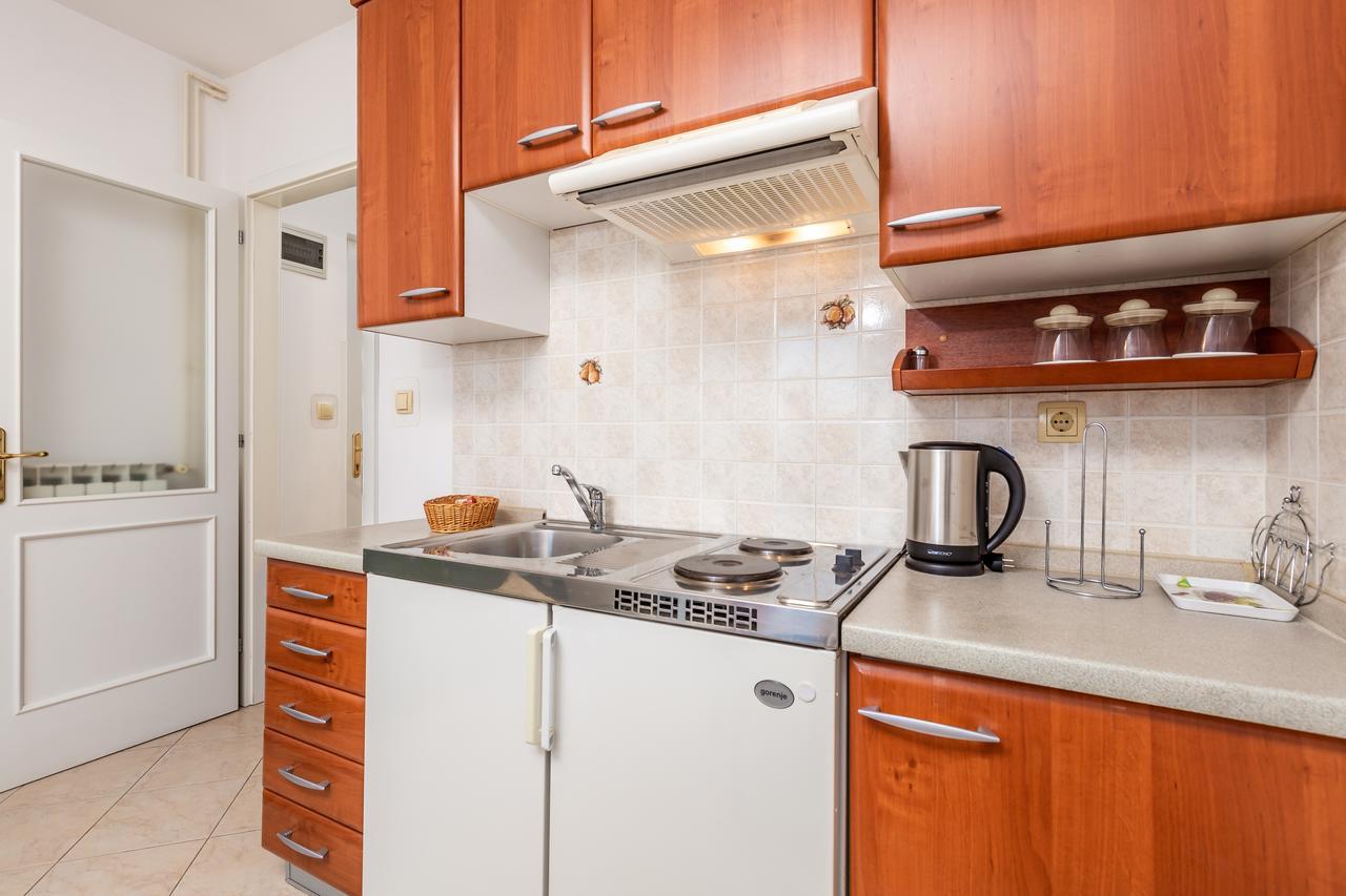 Rona Apartments Ani Ičići Exteriér fotografie